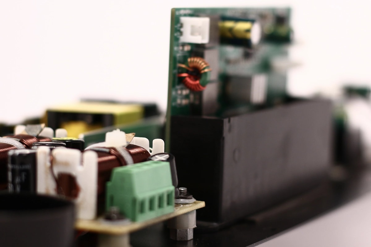 Inbuilt Bi-amplifier